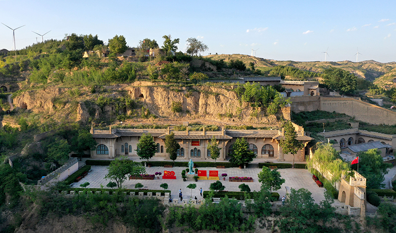 不可逆轉的歷史進(jìn)程——從以習近平同志為核心的黨中央引領(lǐng)新時(shí)代變革性實(shí)踐看實(shí)現中華民族偉大復興