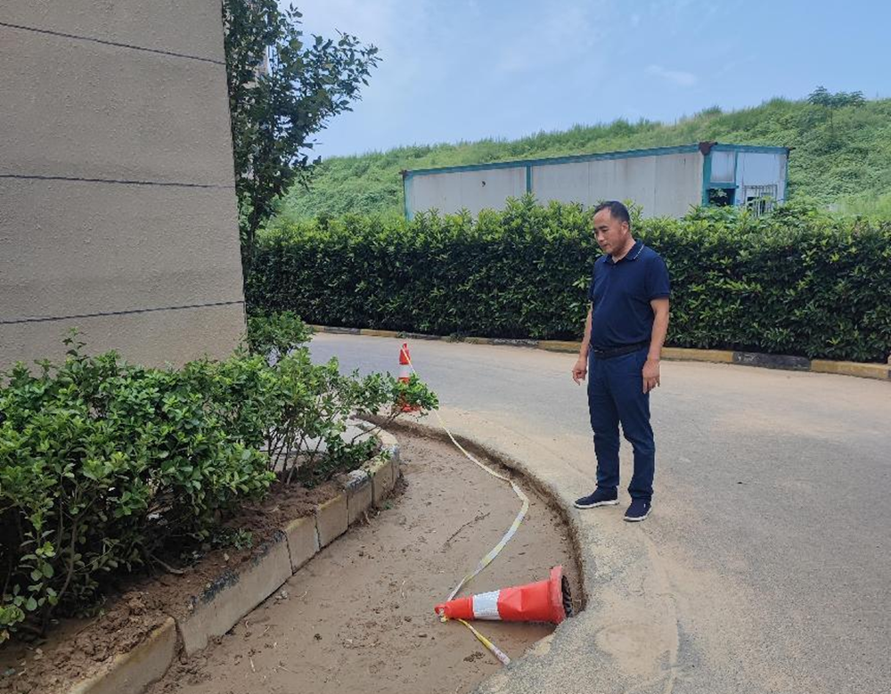 集團公司黨委委員、副總經(jīng)理祁紅軍到柳林安置區檢查督導消防整改和驗收工作