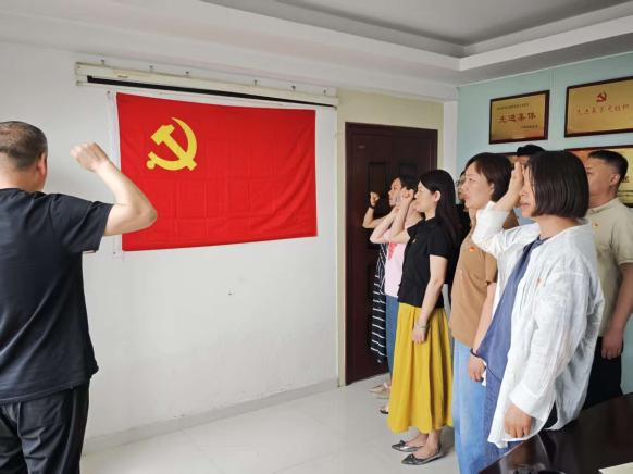 嚴守八項規定 喜迎“七一”華誕——集團公司咨詢(xún)黨支部組織開(kāi)展迎“七一”主題黨日活動(dòng)