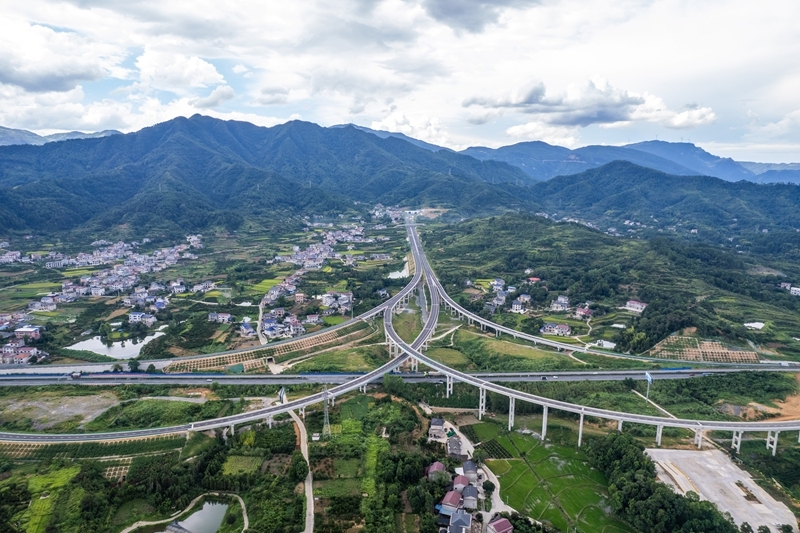 確?；緦?shí)現社會(huì )主義現代化取得決定性進(jìn)展 ——寫(xiě)在黨的二十屆四中全會(huì )召開(kāi)之際